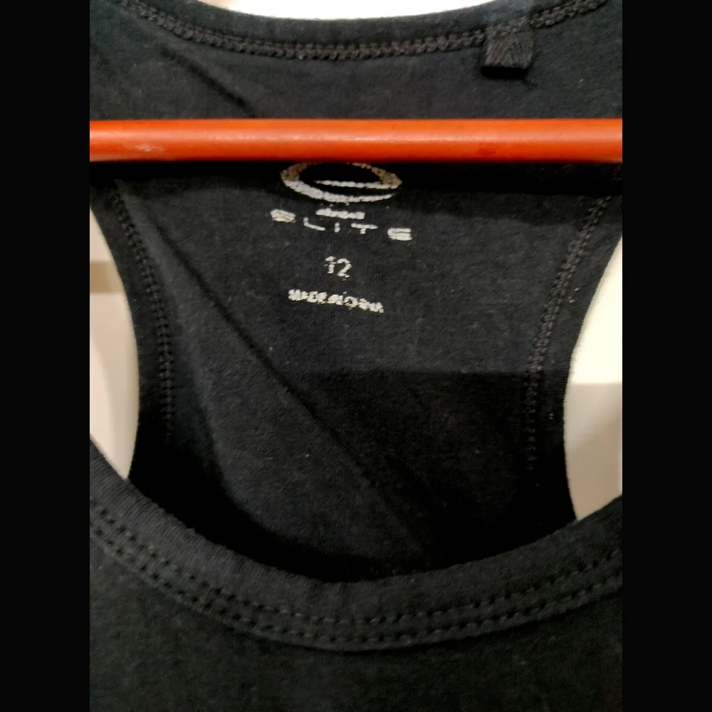 ❌SOLD❌Tank With Bra Attached - Picture 6 of 7